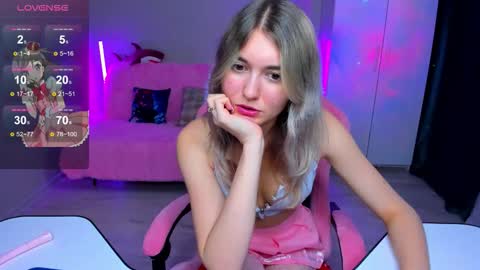 Snapshot of chatur_lady_ chatting on November 2025 06:11:02 AM Betty online show from November 2025 06:11:02 AM