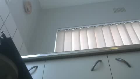 Snapshot of chaturbatordeluxe chatting on November 2025 04:05:01 PM chaturbatordeluxe online show from November 2025 04:05:01 PM