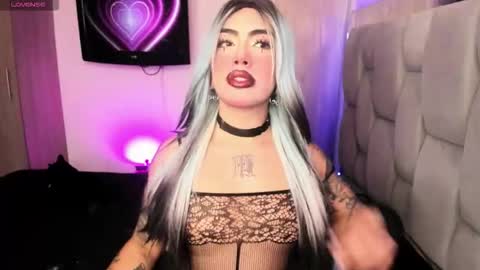 Sophie  online show from January 2026 06:02:02 PM