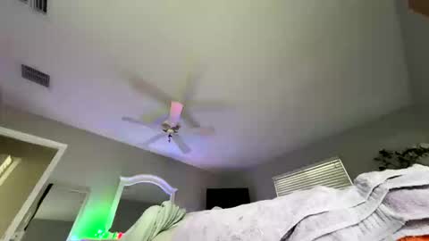 Snapshot of chazmar1 chatting on January 2026 01:35:02 PM chazmar1 online show from January 2026 01:35:02 PM