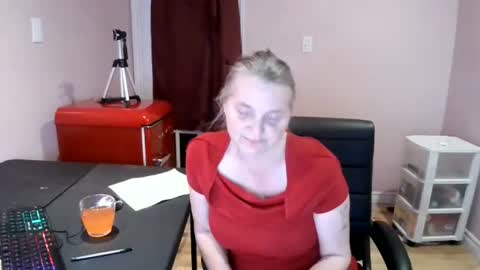 Snapshot of chealsiek chatting on November 2025 01:27:01 AM chealsiek online show from November 2025 01:27:01 AM