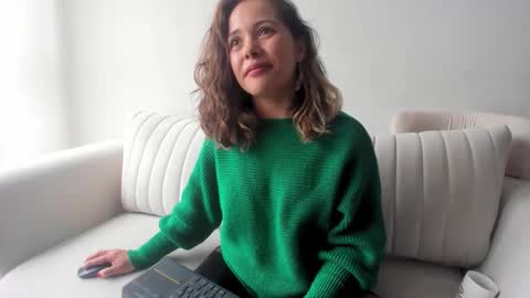 Regina Phalange online show from March 2025 08:59:01 PM