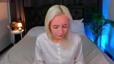 cheezy_cream online show from December 2025 04:20:02 AM