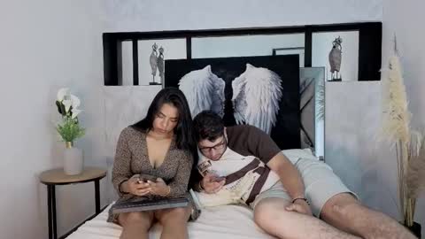   online show from December 2025 04:19:01 AM