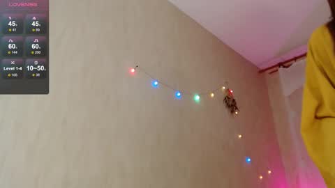 Snapshot of chelsey_rayne chatting on March 2025 06:12:01 PM Instagram faroffland online show from March 2025 06:12:01 PM