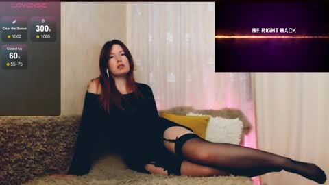 Snapshot of chelsey_rayne chatting on May 2026 08:49:01 PM Instagram faroffland online show from May 2026 08:49:01 PM