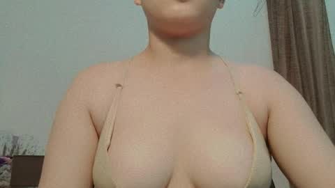 Snapshot of chennybbgirl chatting on November 2025 11:47:02 PM chenny online show from November 2025 11:47:02 PM