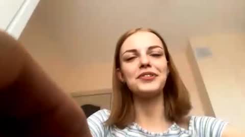 Snapshot of cherikrasner chatting on June 2026 10:28:02 AM Mia online show from June 2026 10:28:02 AM