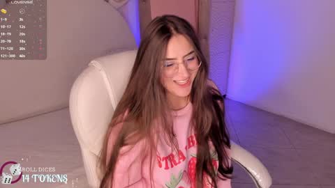 Snapshot of cherry_blond_ chatting on January 2025 03:25:02 AM Cherry online show from January 2025 03:25:02 AM