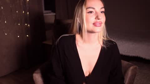 Snapshot of cherry_bomb19 chatting on December 2024 03:04:01 PM CherryBomb online show from December 2024 03:04:01 PM