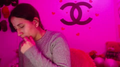 Snapshot of cherry_hc chatting on February 2025 07:13:02 AM Nezumy Rey online show from February 2025 07:13:02 AM