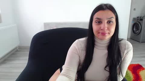 Sherry online show from December 2025 11:37:01 AM