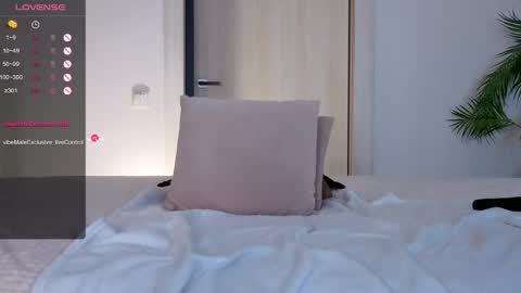 Snapshot of cherryblonde_ chatting on June 2026 09:46:01 AM Alexa online show from June 2026 09:46:01 AM