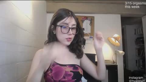 Snapshot of cherrybunny21 chatting on February 2026 12:06:01 AM Sarah Prez online show from February 2026 12:06:01 AM