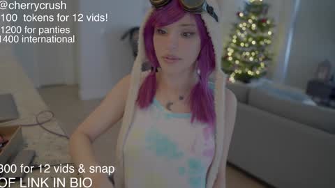 Snapshot of cherrycrush chatting on December 2024 08:22:02 PM Cherry Crush online show from December 2024 08:22:02 PM