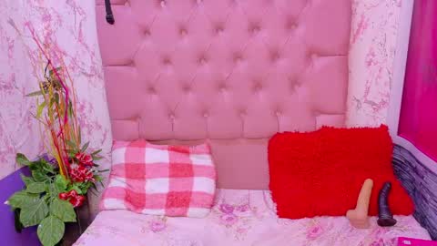 Snapshot of cherryseduzione chatting on June 2026 03:06:02 PM ISABELLA online show from June 2026 03:06:02 PM