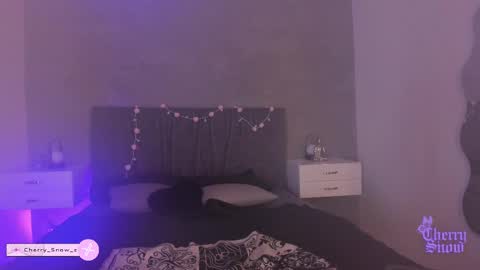 Cherry online show from September 2025 04:35:01 AM