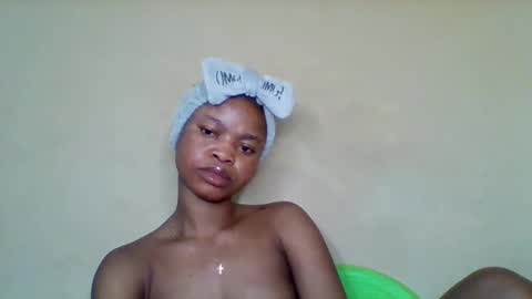 Snapshot of cherryxpussy chatting on November 2025 02:57:02 AM cherryxpussy online show from November 2025 02:57:02 AM