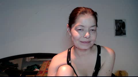Snapshot of chiara177 chatting on January 2025 09:35:02 PM Chiara online show from January 2025 09:35:02 PM