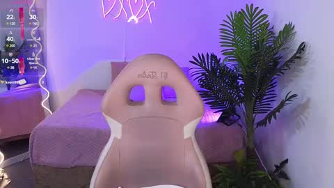 Chiara  online show from February 2025 07:10:01 AM