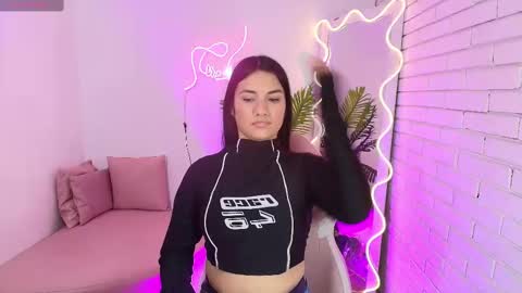 Chiara  online show from February 2025 03:47:02 AM