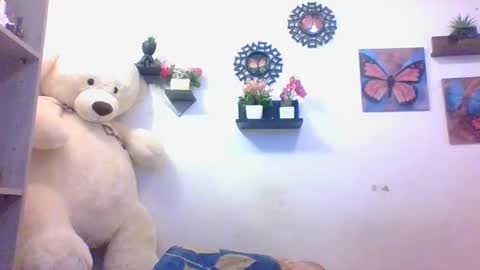 Snapshot of chiarafioree chatting on October 2025 08:28:02 PM ChiaraFioree online show from October 2025 08:28:02 PM