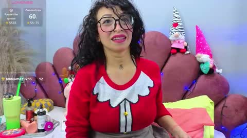 Snapshot of chiarajjones chatting on November 2025 12:52:01 PM CHIARA online show from November 2025 12:52:01 PM