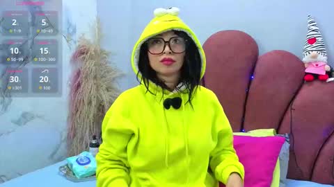 Snapshot of chiarajjones chatting on December 2025 01:16:02 PM CHIARA online show from December 2025 01:16:02 PM