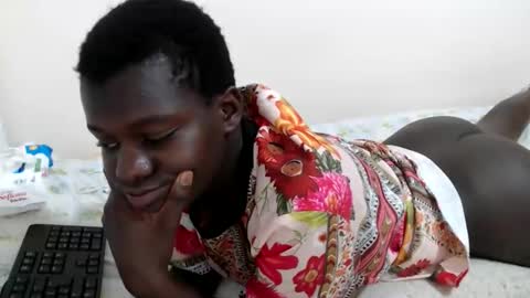 chichie_ online show from April 2026 10:18:01 PM