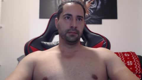 Snapshot of chicosur chatting on May 2026 08:33:02 AM Chicosur online show from May 2026 08:33:02 AM