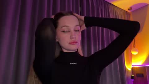 Goddess Vika - owner of all ur money online show from December 2025 02:24:01 PM