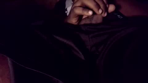 Snapshot of chilling124 chatting on October 2025 04:45:01 AM Chilling online show from October 2025 04:45:01 AM