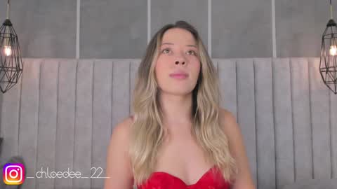 Snapshot of chloe_dee_ chatting on January 2025 11:01:02 AM Chloe online show from January 2025 11:01:02 AM