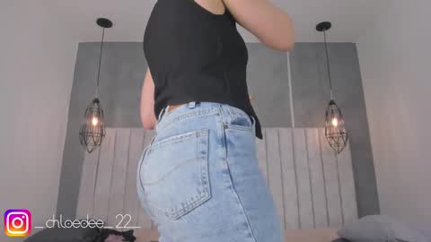 Snapshot of chloe_dee_ chatting on February 2025 11:32:02 AM Chloe online show from February 2025 11:32:02 AM