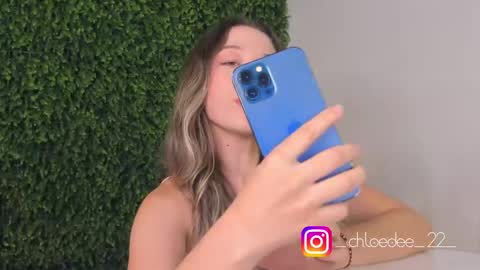 Snapshot of chloe_dee_ chatting on September 2025 10:04:02 AM Chloe online show from September 2025 10:04:02 AM
