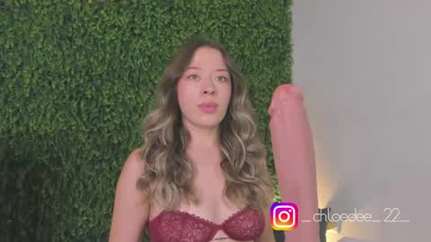 Snapshot of chloe_dee_ chatting on September 2025 10:51:02 AM Chloe online show from September 2025 10:51:02 AM