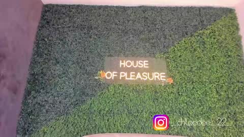 Snapshot of chloe_dee_ chatting on October 2025 12:58:01 PM Chloe online show from October 2025 12:58:01 PM