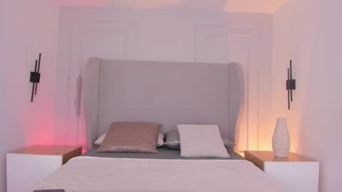 Snapshot of chloe_dee_ chatting on November 2025 12:33:02 PM Chloe online show from November 2025 12:33:02 PM