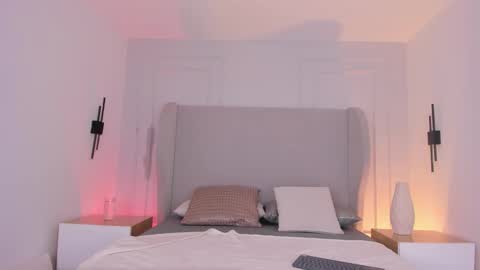 Snapshot of chloe_dee_ chatting on November 2025 12:44:02 PM Chloe online show from November 2025 12:44:02 PM