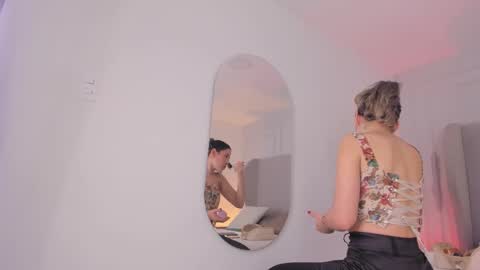 Snapshot of chloe_dee_ chatting on November 2025 12:18:01 PM Chloe online show from November 2025 12:18:01 PM