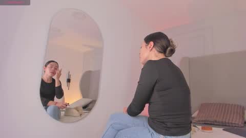 Snapshot of chloe_dee_ chatting on November 2025 10:29:01 AM Chloe online show from November 2025 10:29:01 AM