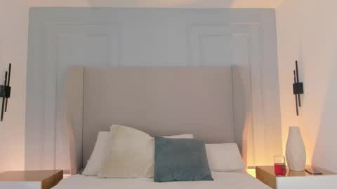 Chloe online show from March 2026 11:54:02 AM