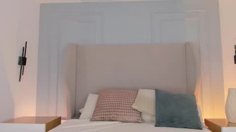 Chloe online show from March 2026 01:11:02 PM