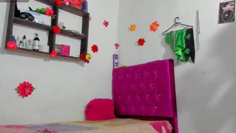 Snapshot of chloe_evanx_ chatting on November 2025 02:45:02 AM Chloe Evanx online show from November 2025 02:45:02 AM