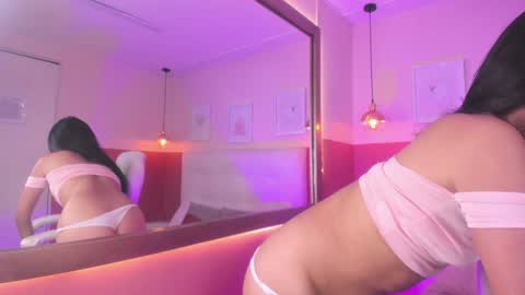 Snapshot of chloe_fischer chatting on January 2025 08:59:02 PM Chloe online show from January 2025 08:59:02 PM