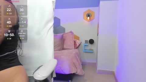 Snapshot of chloe_fischer chatting on October 2025 03:43:01 PM Chloe online show from October 2025 03:43:01 PM