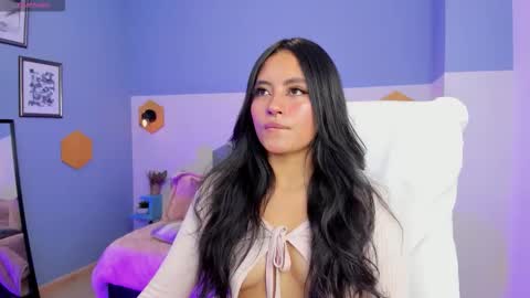 Snapshot of chloe_fischer chatting on October 2025 03:34:01 PM Chloe online show from October 2025 03:34:01 PM