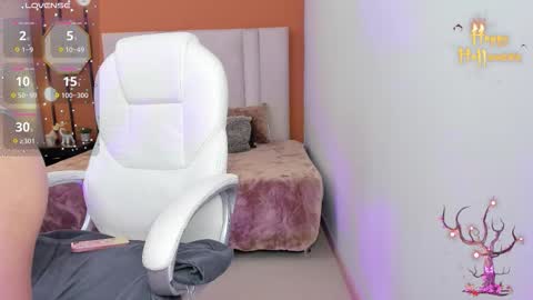 Snapshot of chloe_fischer chatting on October 2025 05:31:02 PM Chloe online show from October 2025 05:31:02 PM