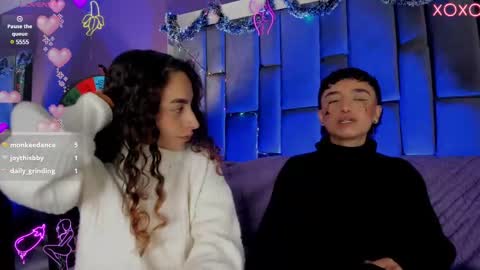 Isabella curly hair - Anastasia short hair  online show from December 2024 07:00:01 PM