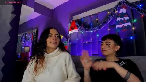 Isabella curly hair - Anastasia short hair  online show from December 2024 05:58:02 PM